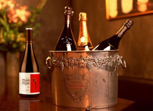 從選酒到侍酒,幫你玩轉(zhuǎn)假期酒局